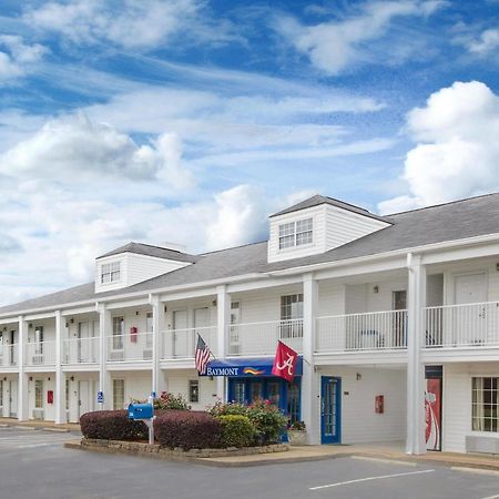 Baymont By Wyndham Tuscaloosa Motel Exterior photo